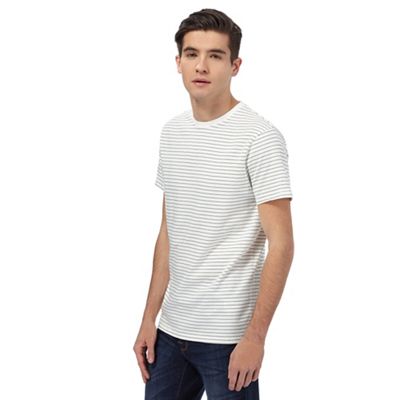 Big and tall white striped t-shirt